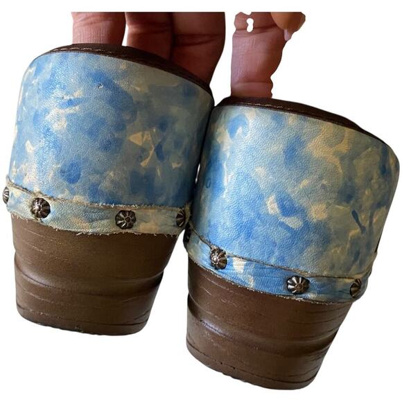 Sanita Clogs Womens Studded Sky Blue Leather SlipOns Size EU 35 US4 Nurse Shoes - Picture 9 of 10